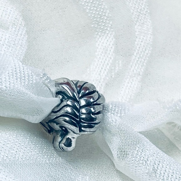 🦁 NWOT Simba Charm - The Lion King✨ - Picture 4 of 7